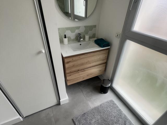 Rénovation de salle de bain moderne à Marseille